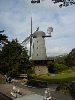 Dutch windmill in Golden Gate Park<br>Location: <a href="https://www.google.com/maps/search/?api=1&query=37.76997,-122.50954" target="_new">Golden Gate Park</a>